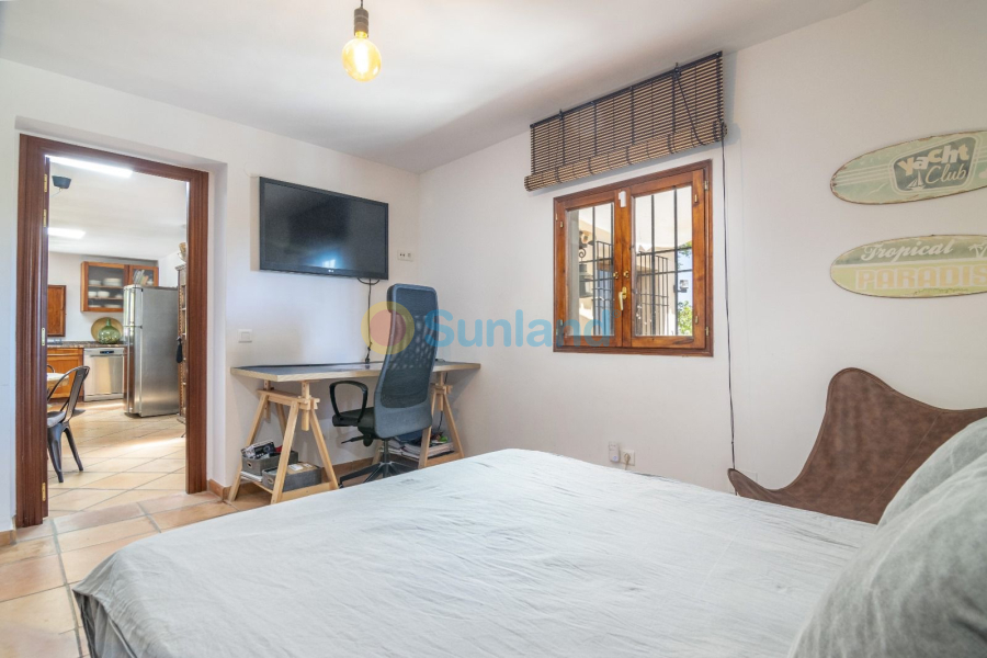 Resale - Villa - Benahavis - La Quinta