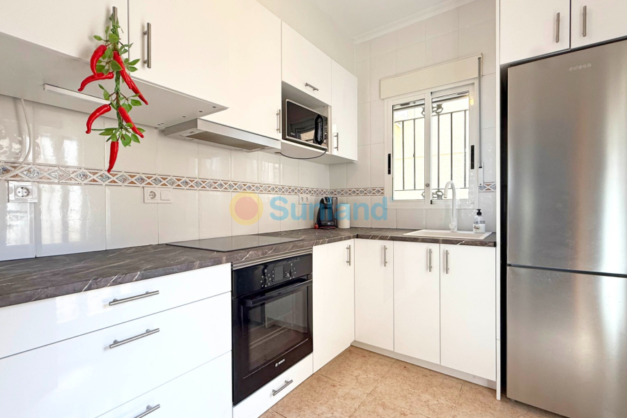 Resale - Villa - Orihuela Costa - Villamartin