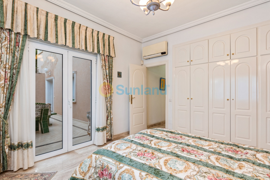 Вторичка - Bилла - Ciudad Quesada - Doña Pepa