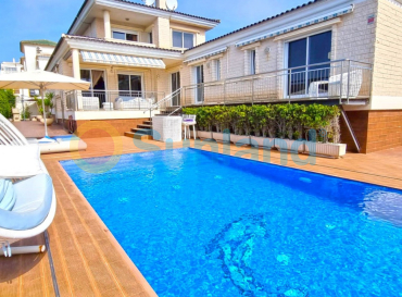 Chalet - Segunda mano - Torrevieja - La Mata