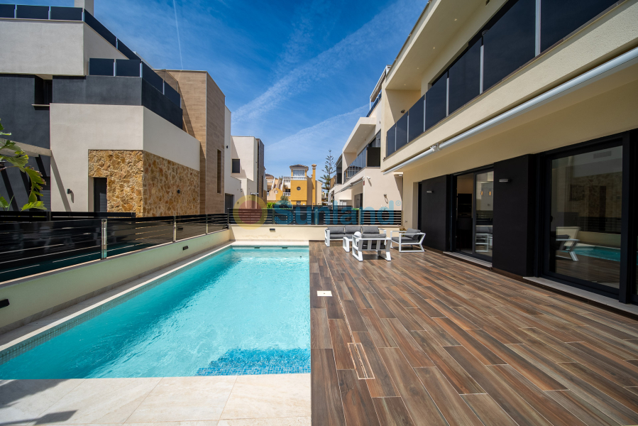 Brukte eiendommer - Villa - Orihuela Costa - Lomas De Cabo Roig