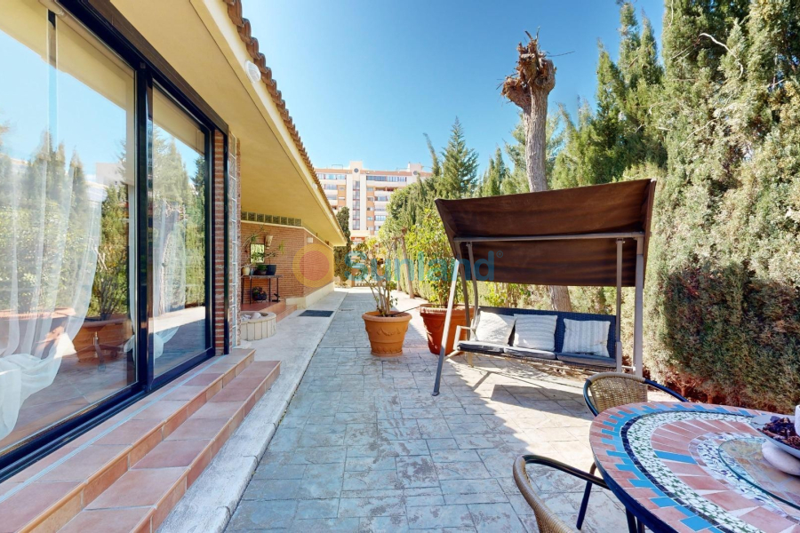 Resale - Villa - San Juan - San Juan de Alicante