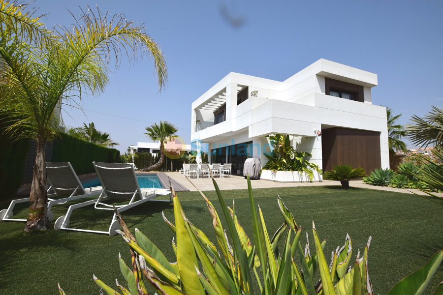 Resale - Detached Villa - Ciudad Quesada - Airstrip