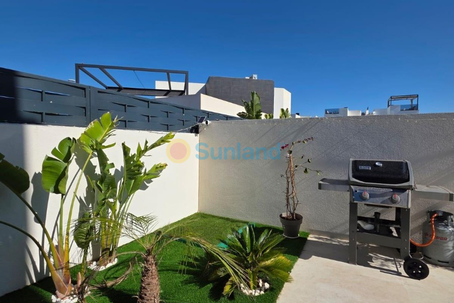 Segunda mano - Chalet - Benijofar