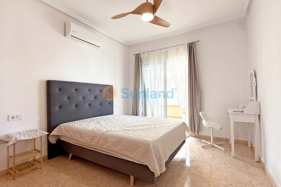 Resale - Villa - Orihuela Costa - Villamartin