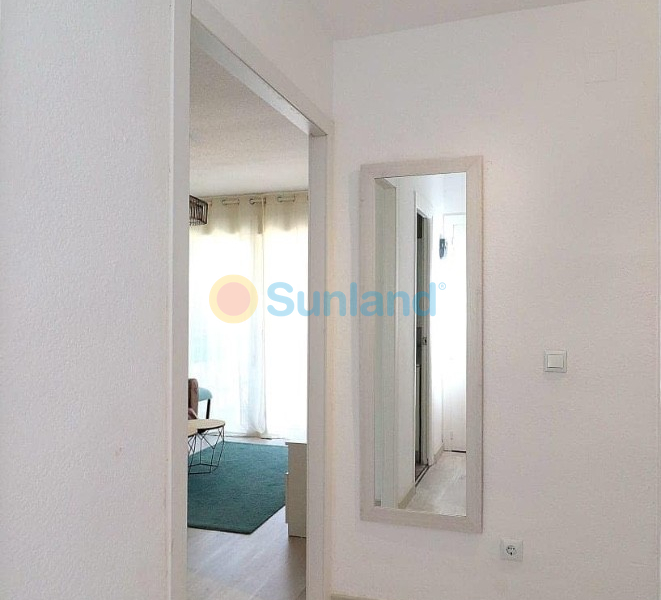 Resale - Apartment - Punta Prima - 