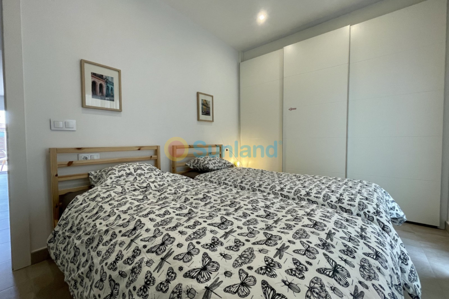 Resale - Apartments - Orihuela costa - 