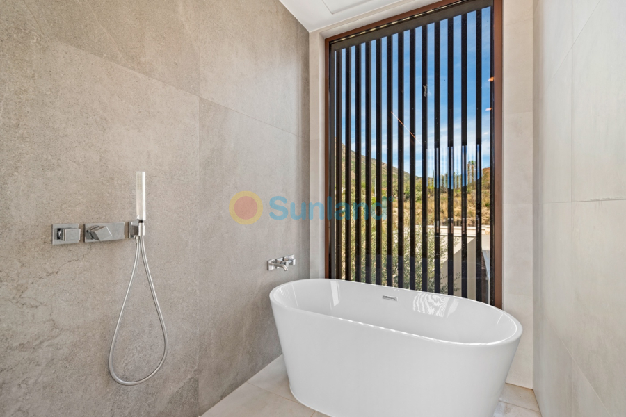 Använda fastigheter - Villa - Finestrat