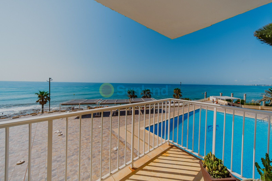 Resale - Apartamento - Torrevieja - Playa del Cura