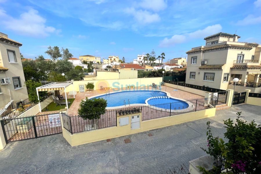 Resale - Villa - La Marina - 