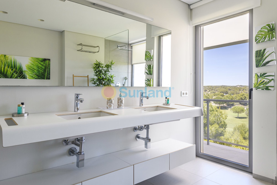 Вторичка - V - Las Colinas Golf Resort