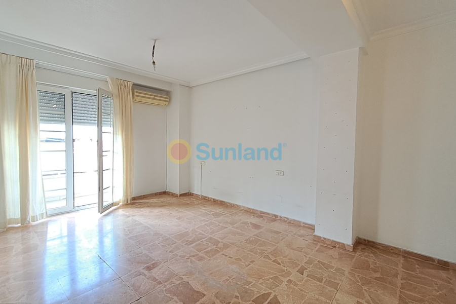 Segunda mano - A - Torrevieja