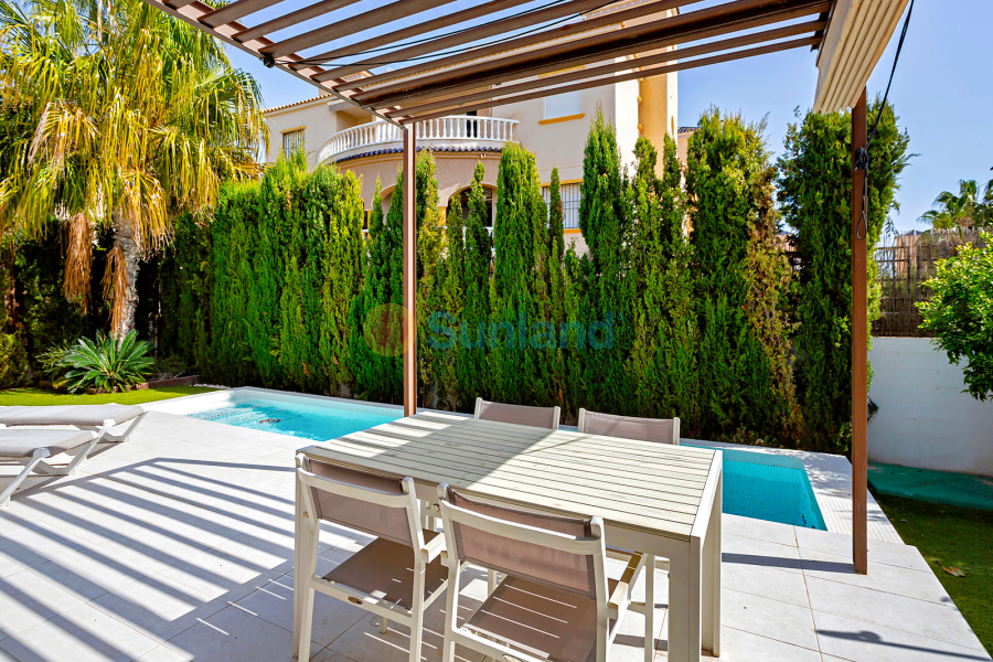 Resale - Villa - Orihuela Costa - Lomas De Cabo Roig