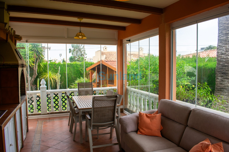 Använda fastigheter - Villa - Orihuela Costa - MUY CERCA DE LA PLAYA