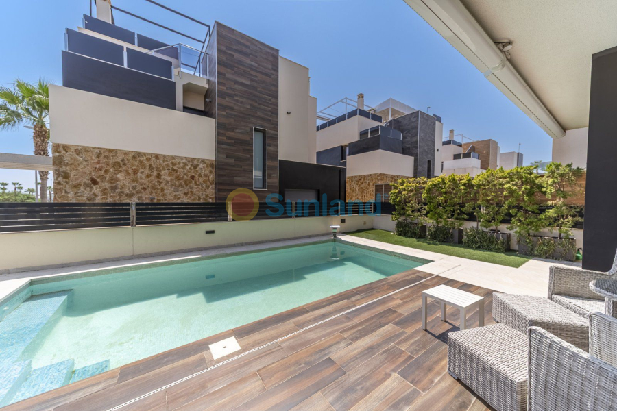Resale - Villa - Orihuela Costa - Lomas De Cabo Roig