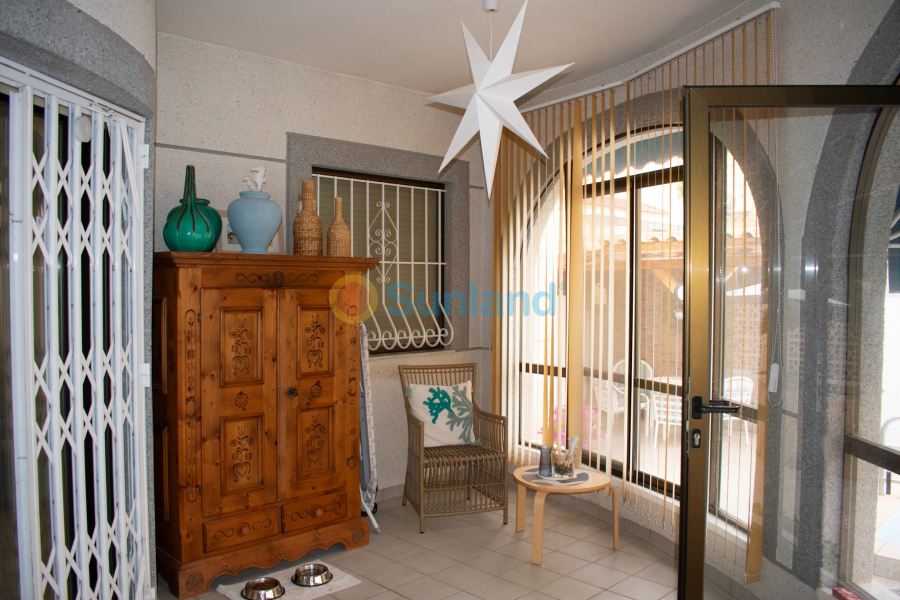 Segunda mano - Chalet - Torrevieja