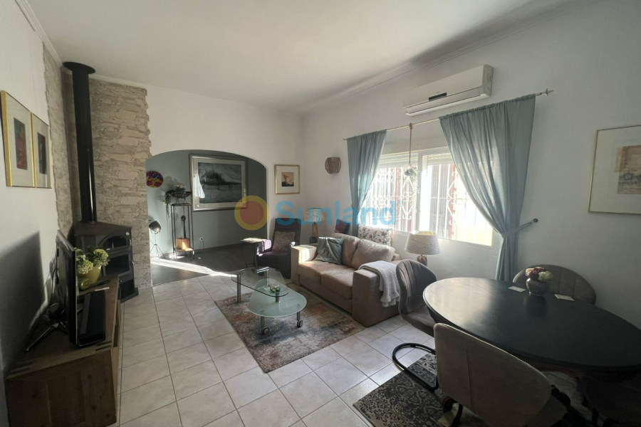 Resale - Country house - Orihuela - Benferri