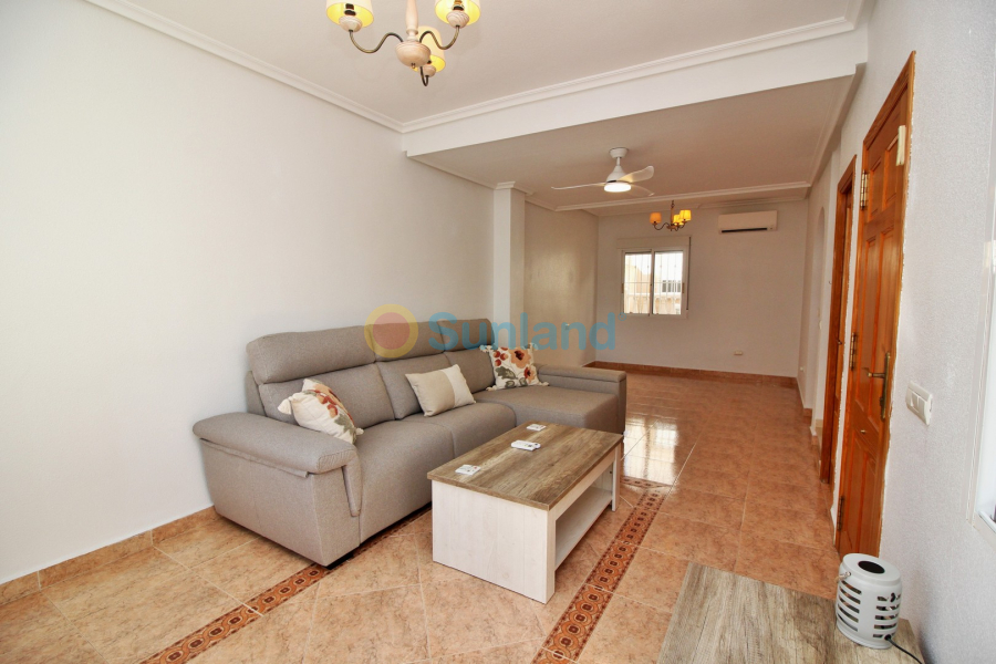Använda fastigheter - Villa - Playa Flamenca