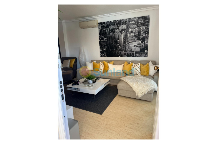 Resale - Apartment - Punta Prima - 