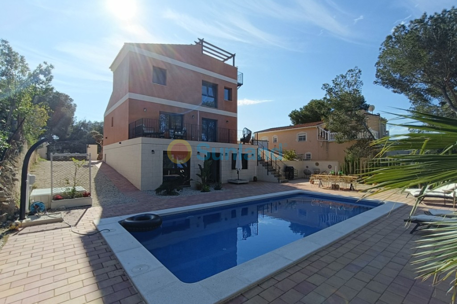 Resale - Villa - Pinar De Campoverde - 