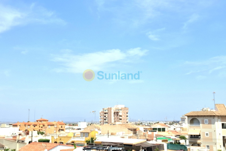 Resale - Apartamento - Torrevieja - Centro