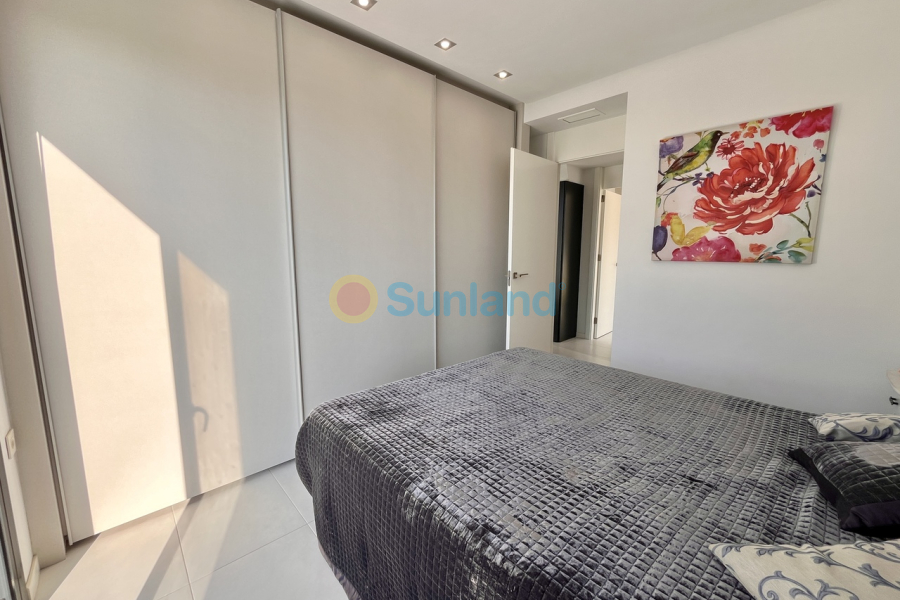 Segunda mano - V - Los Dolses