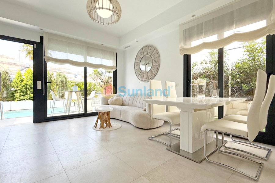 Вторичка - Bилла - Orihuela Costa - Villamartin