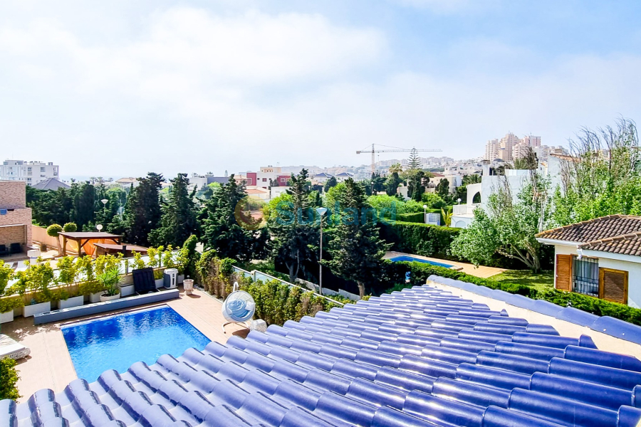 Segunda mano - Chalet - Torrevieja - La Mata