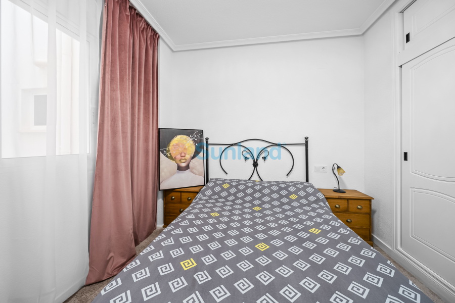 Resale - Apartamento - Torrevieja - Centro
