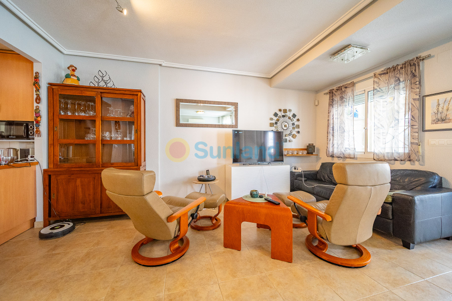 Resale - Casa de Pueblo - Torrevieja - Aguas Nuevas