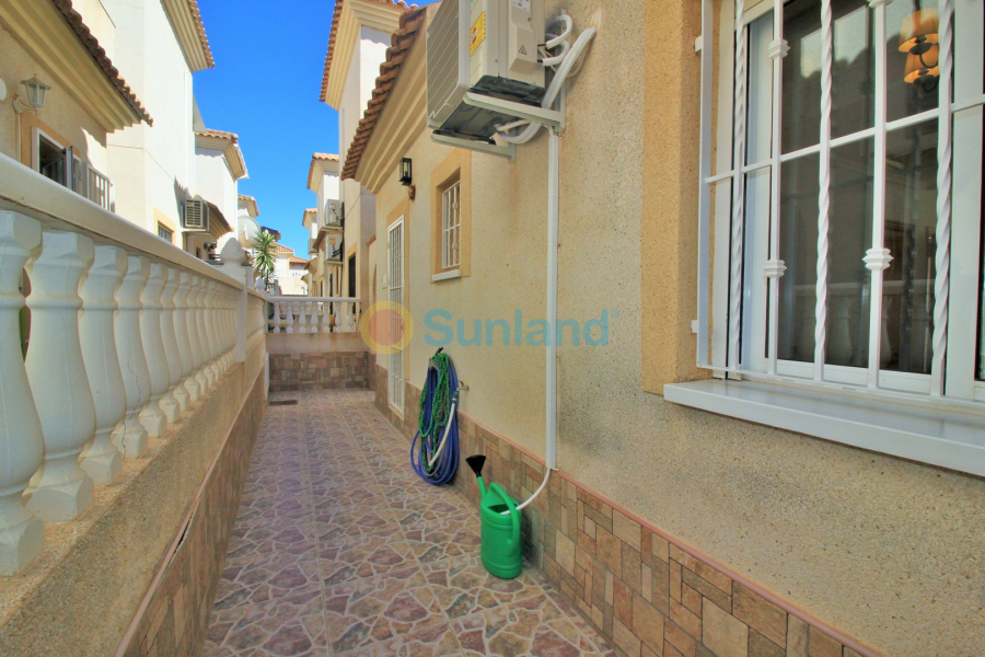 Använda fastigheter - Villa - Playa Flamenca