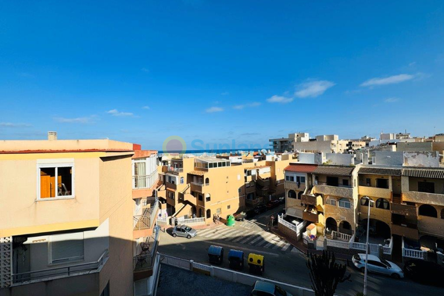 Resale - Apartment - La Mata