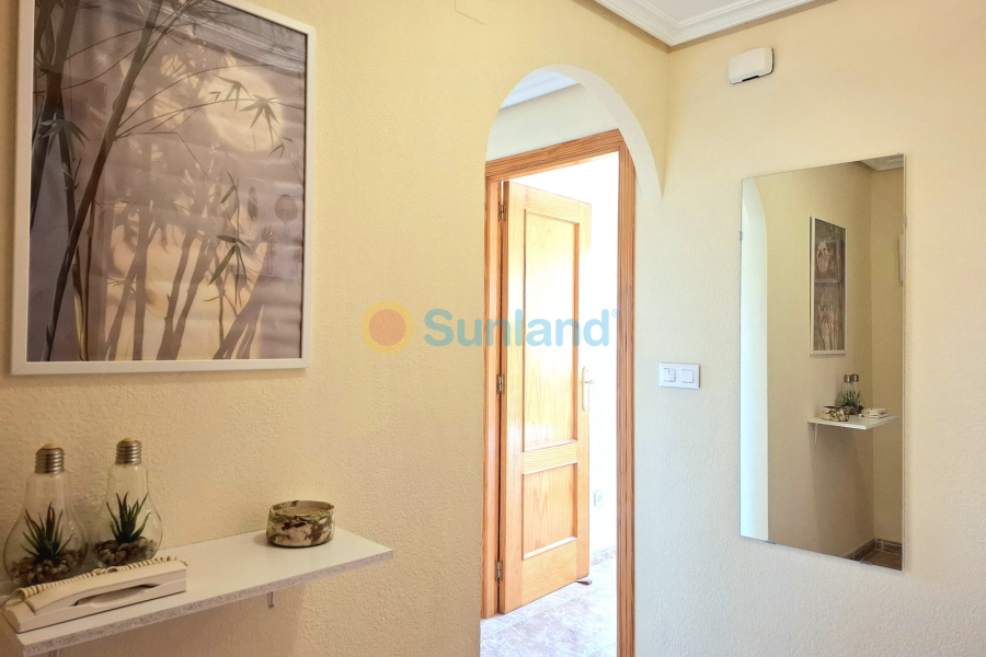 Resale - Apartamento - Torrevieja - Centro