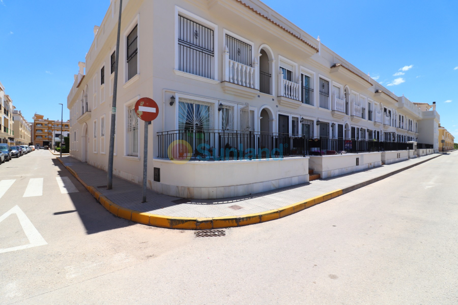 Resale - Apartment - Formentera del Segura - 