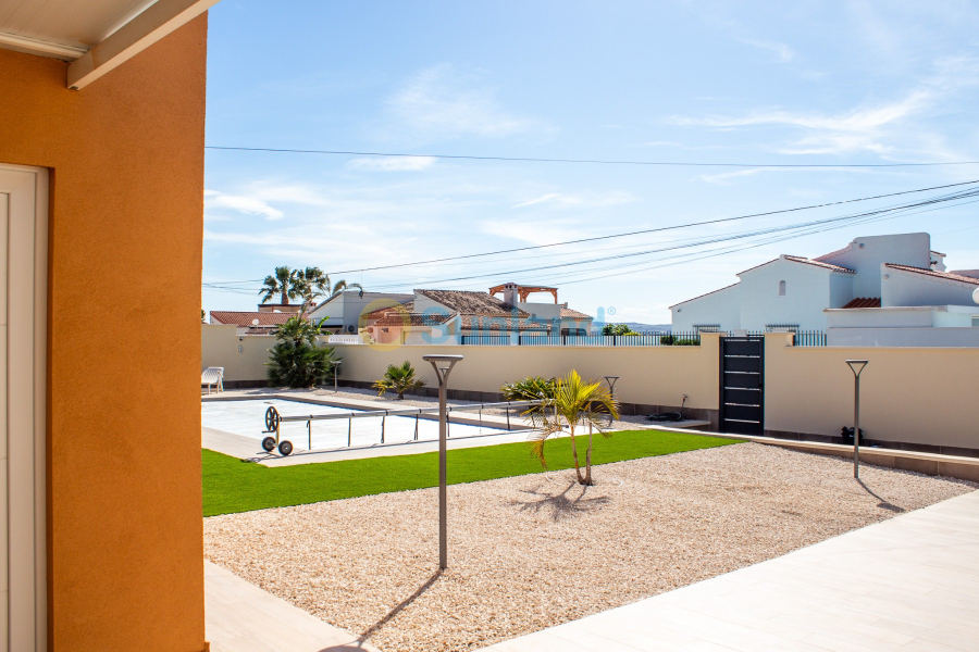 Segunda mano - Chalet - Torrevieja - La Siesta