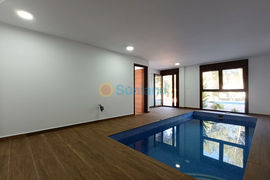 Resale - Villa - Pinar De Campoverde - 