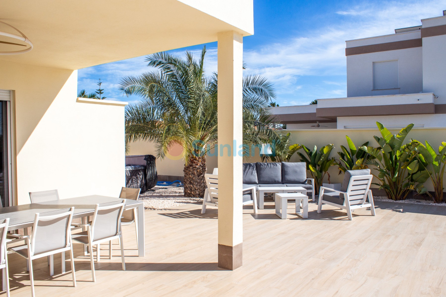 Segunda mano - Chalet - Torrevieja - La Siesta