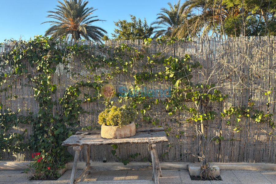 Resale - Villa - Dolores - 