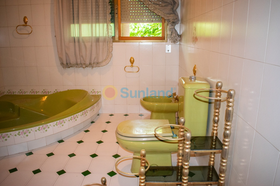 Segunda mano - Chalet - Llano de brujas