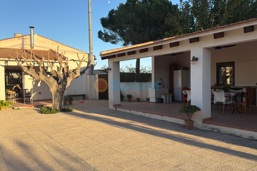 Resale - Villa - Dolores - 