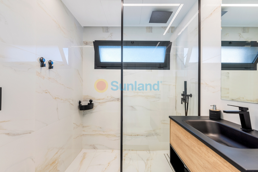 Resale - Apartment - Guardamar del Segura - El Raso