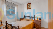 Resale - Apartment / flat - Torrevieja - La Mata pueblo