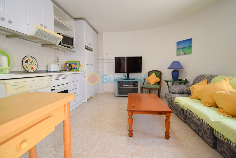 Resale - Villa - Orihuela Costa - Villamartin