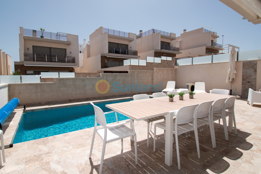 Använda fastigheter - Villa - Orihuela Costa - Villamartin