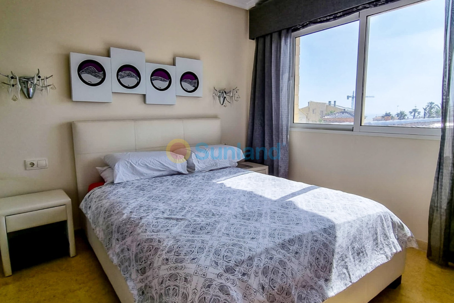 Segunda mano - Chalet - Torrevieja - La Mata