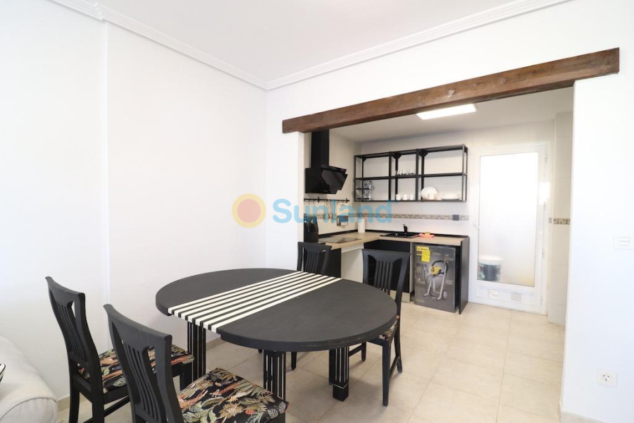 Resale - Terraced house - Torrevieja - Las Calas