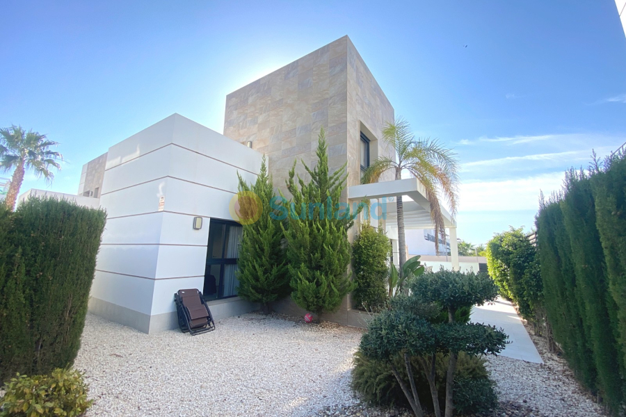 Använda fastigheter - Detached Villa - Ciudad Quesada - Doña Pepa