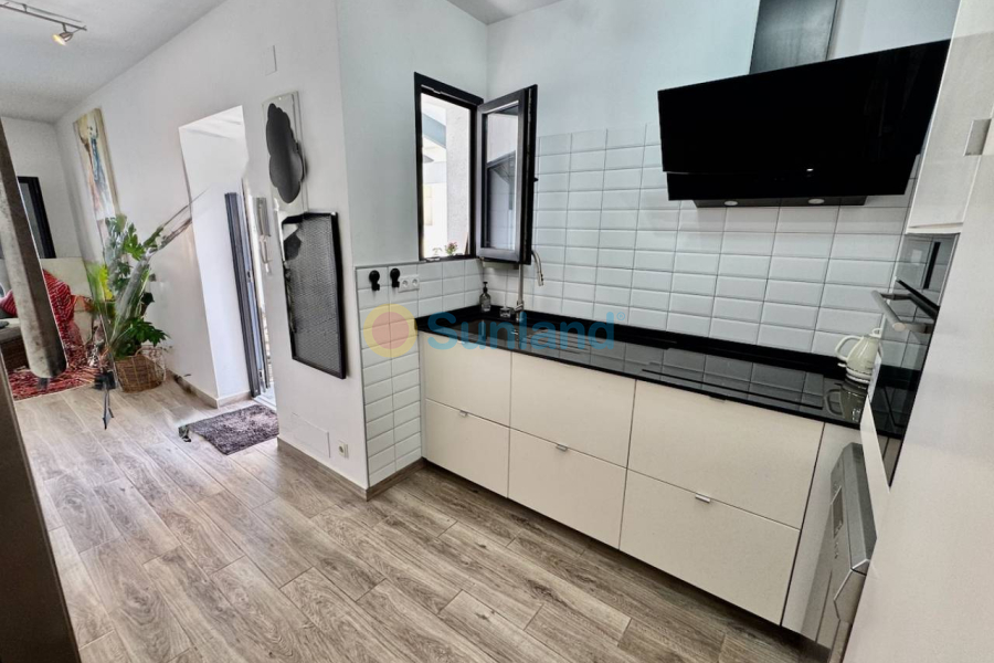 Resale - Villa - Punta Prima - 