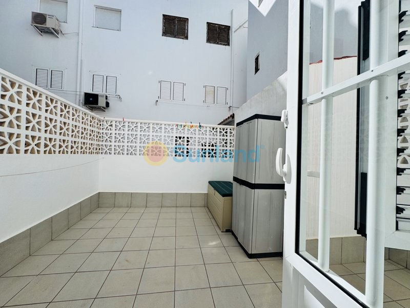 Resale - Townhouse - La Mata - 