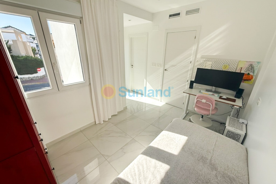 Använda fastigheter - Villa - Torrevieja - Los Balcones